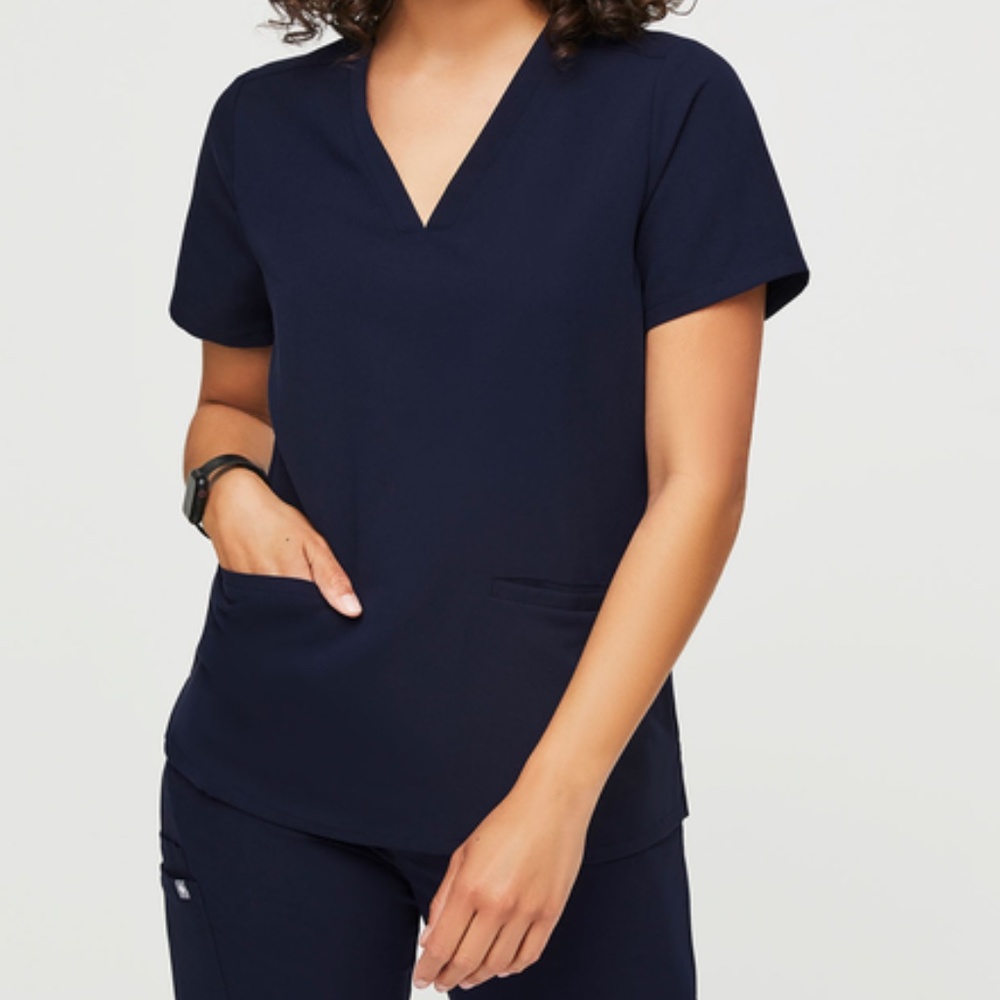 FIGS Casma Three-Pocket Scrub Top